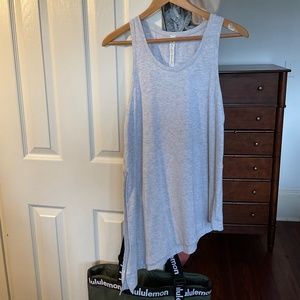 Lululemon gray tank 4